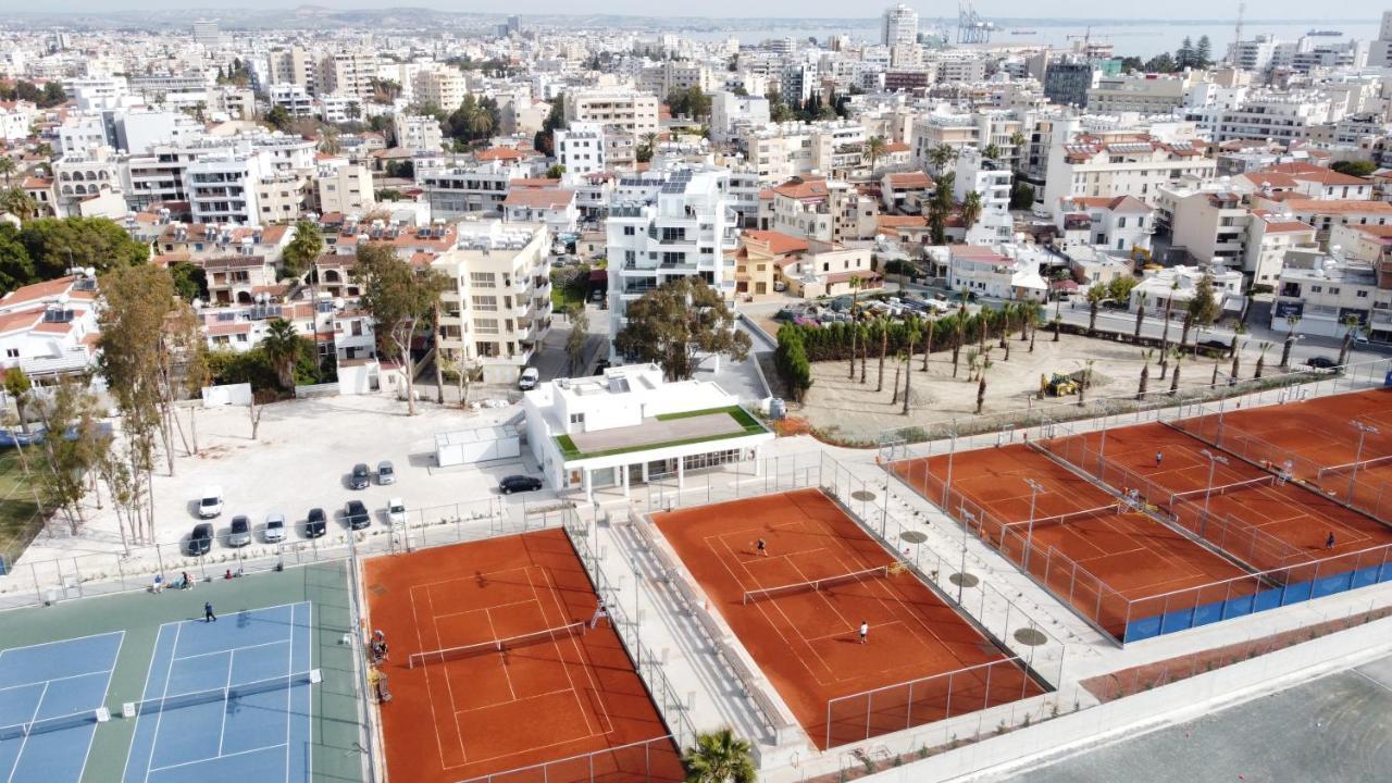 Liv Urban Suites Larnaca Exteriör bild