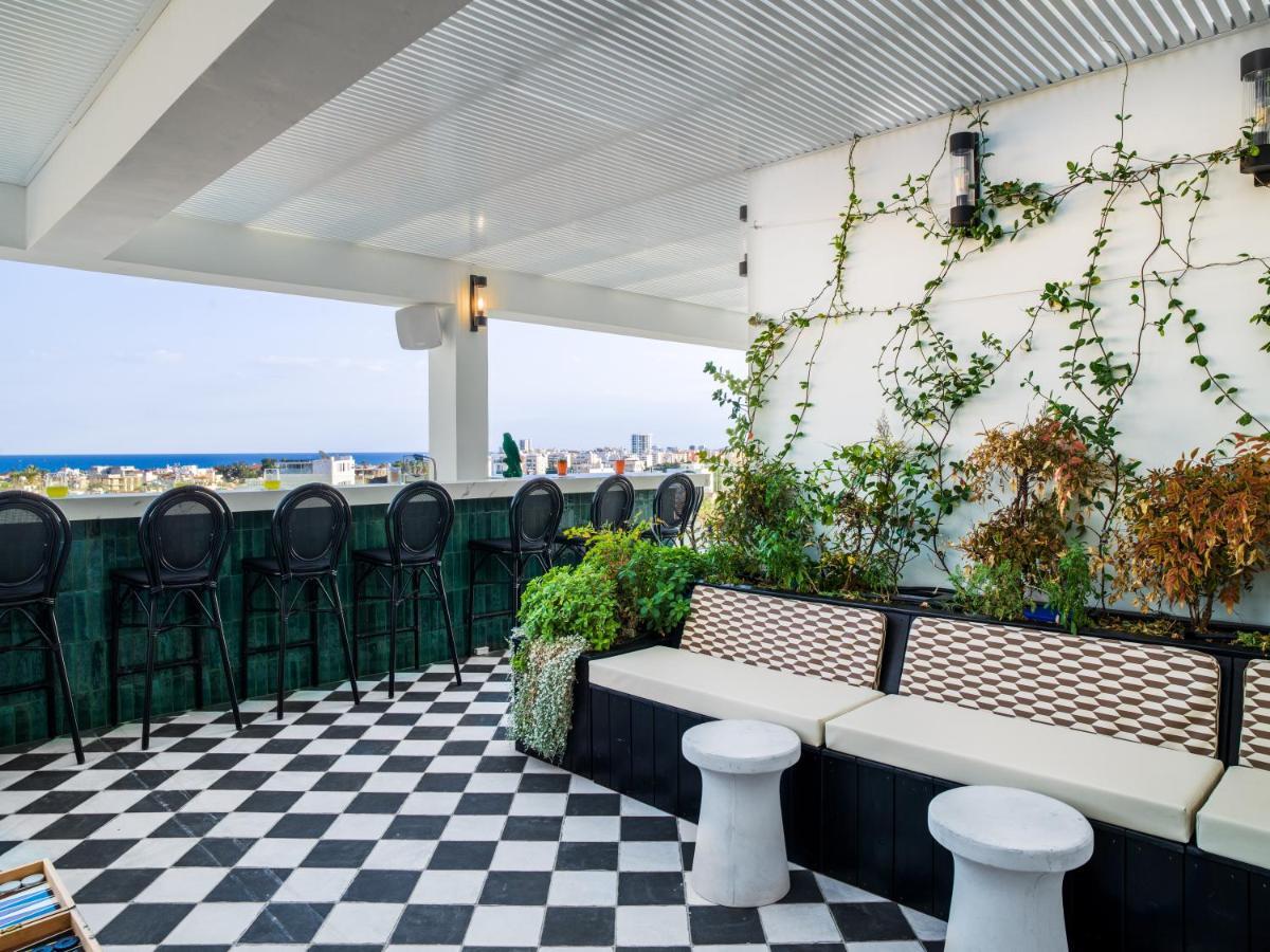 Liv Urban Suites Larnaca Exteriör bild